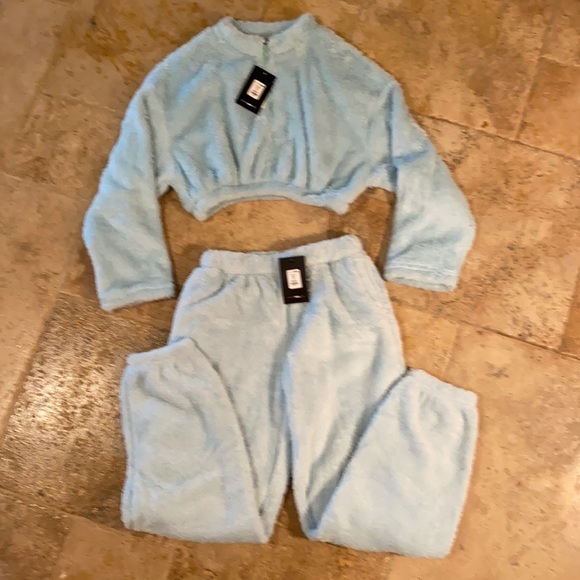 Fashion Nova Pants - Fashion Nova “at it again” jogger jacket & bottom